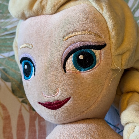 Disney Frozen Nightgowns and stuffy dolls Bundle - Picture 13 of 13